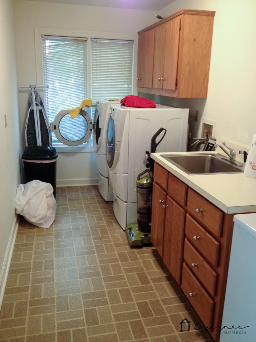 laundry room before renovations