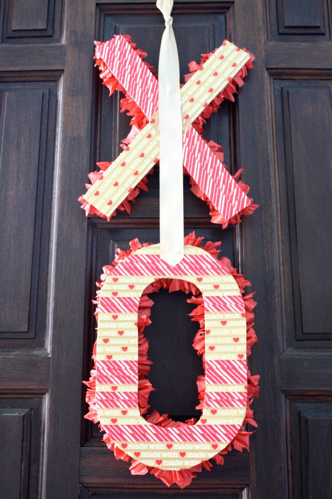 Tissue Paper Valentine's Day Wreath by Designer Trapped in a Lawyer's Body {designertrapped.com}