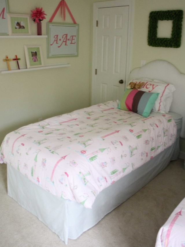 No-Sew Bed Skirt Tutorial