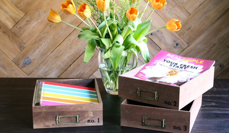 OMG, how cute are these DIY desk organizer trays? Such a great way to organize important papers. And these stacking trays look so easy to make. Totally adding this to my list.