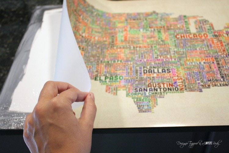 MUST PIN! You can make DIY Canvas Art with this detailed tutorial! #diycanvas