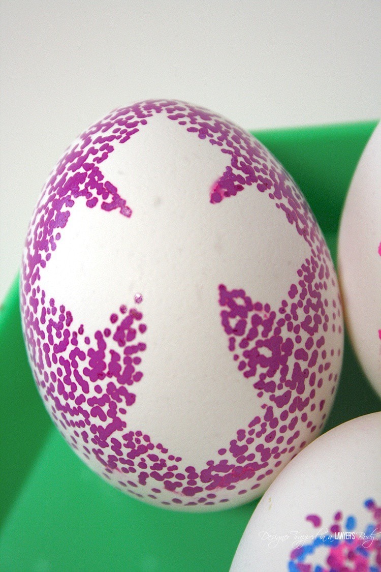 THESE ARE AMAZING! What a new,exciting way to decorate Easter eggs! Check out these easy dotted Sharpie Easter eggs tutorial by Designer Trapped in a Lawyer's Body.