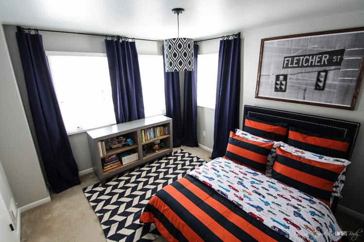 WHAT A FABULOUS BOY'S ROOM! Check out this full boy's room reveal by Designer Trapped in a Lawyer's Body. 