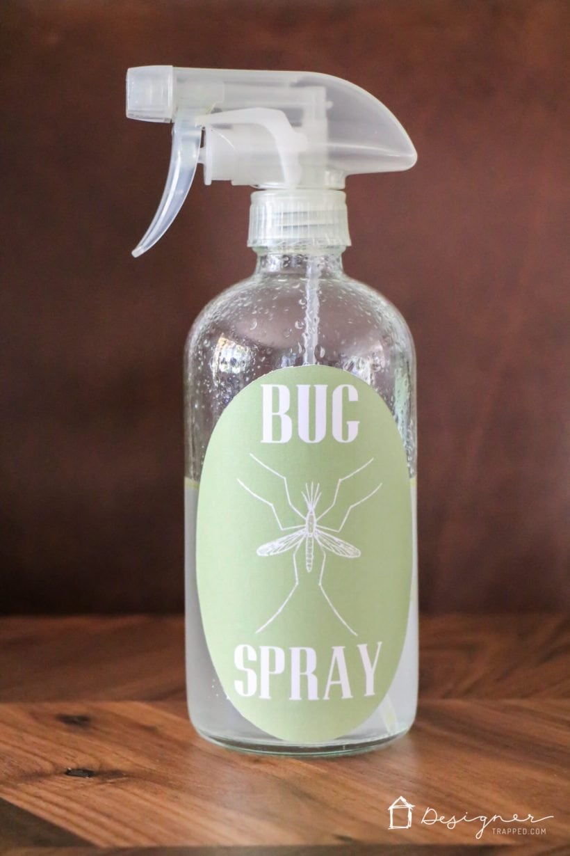 Do DEET based bug sprays scare you?! Me too! You can make DIY bug spray at home! This natural bug spray is easy to make and costs less than store-bought bug spray. This is the most straight-forward DIY bug spray recipe I have found.