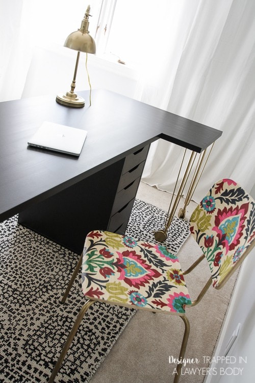WOW! You would never know this is an Ikea desk hack! Talk about a designer look on a budget. Another fantastic Ikea hack by Designer Trapped in a Lawyer's Body. 