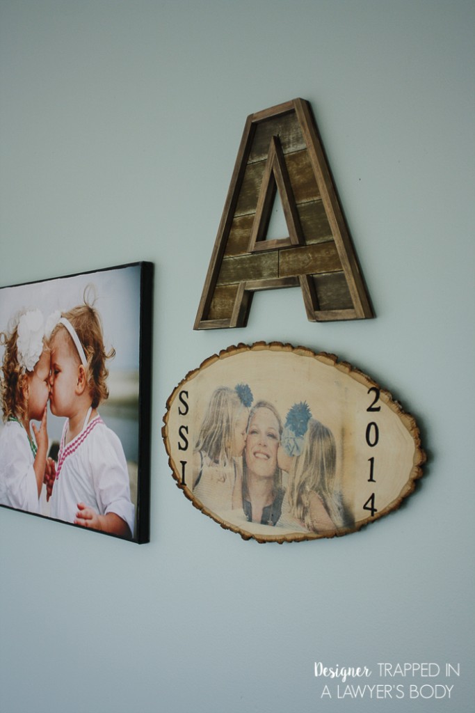 THIS IS GENIUS! Such a wonderful way to display your favorite photos. Learn to transfer a photo to wood with this simple tutorial from Designer Trapped in a Lawyer's Body. 