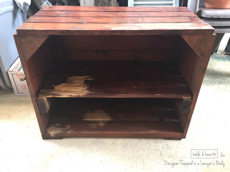 AMAZING tranformation of a plain, beat up bookshelf into a beautifully rustic and distressed DIY bar cart! Full tutorial by Table + Hearth for Designer Trapped in a Lawyer's Body.
