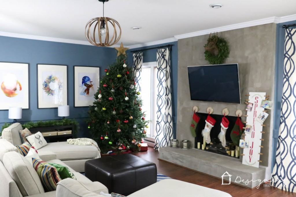 Christmas Home Tour 2015 ~ Tons of Christmas decorating inspiration and ideas!