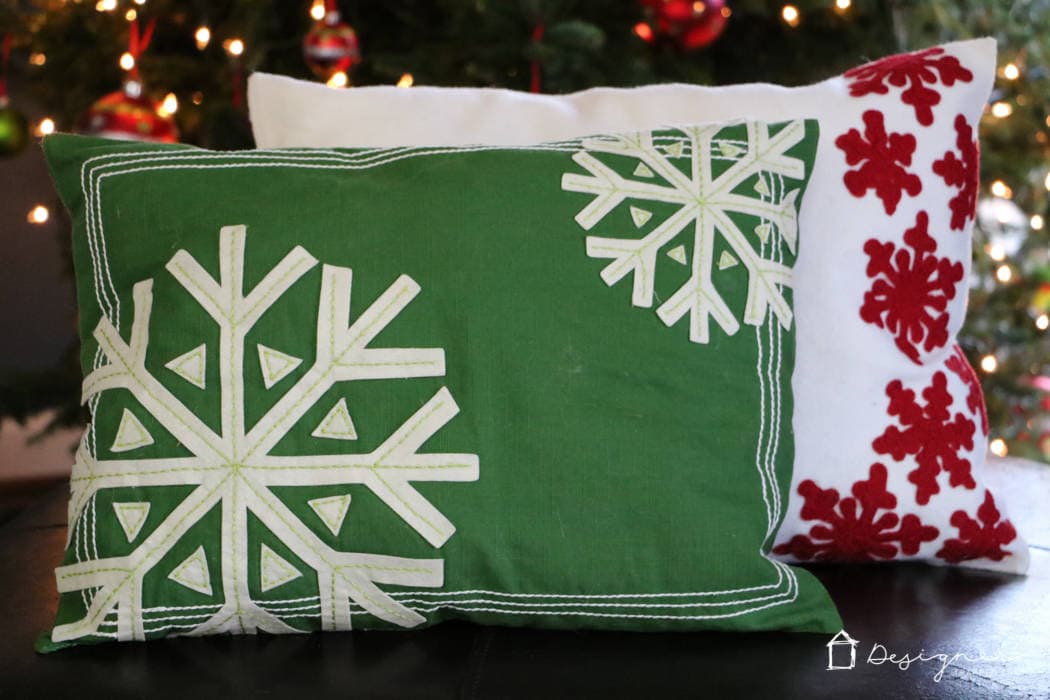 GENIUS! Make your own DIY Christmas pillows out of placemats. Full tutorial from Designer Trapped in a Lawyer's Body.