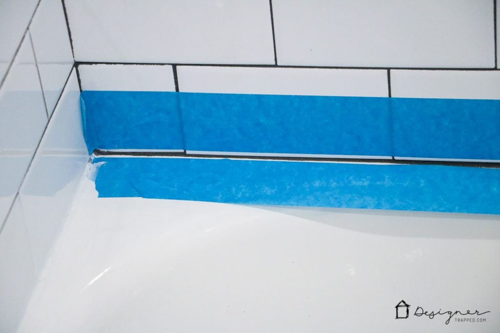 These instructions for how to caulk a bathtub are super easy to follow and will give you a perfectly straight and tidy caulk line, just like the pros. If you need to know how to caulk a bathtub, READ this first! This blogger tells you what you SHOULD and SHOULD NOT do!