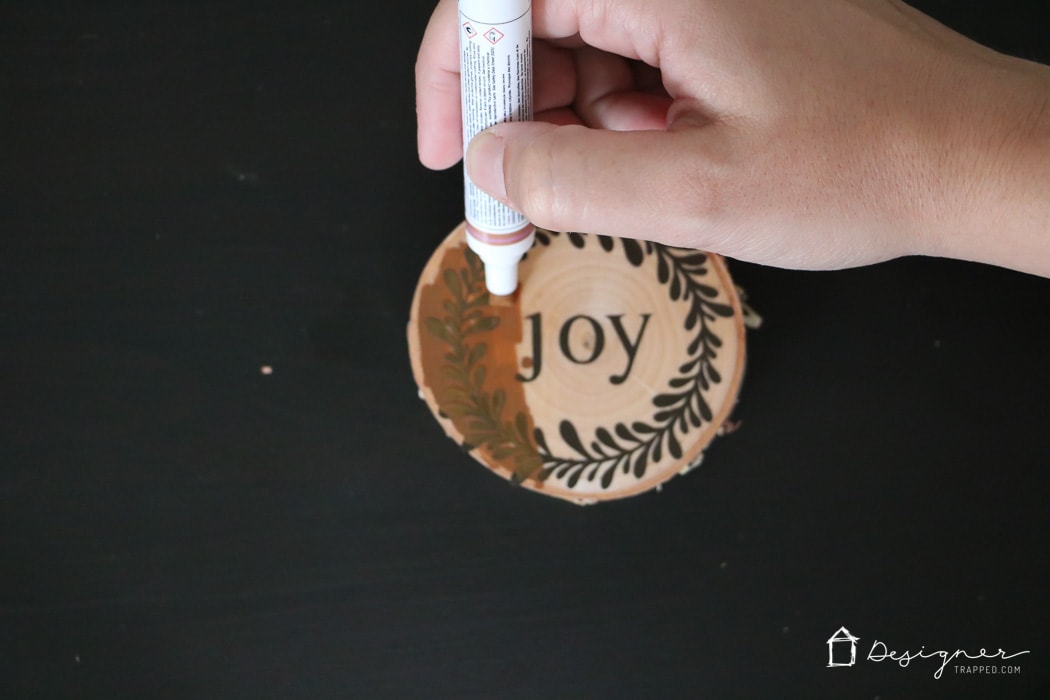 OMG, I love, love, love these DIY wooden ornaments and they look so easy to make! I'm definitely going to make some of these handmade ornaments to give as Christmas gifts this year.