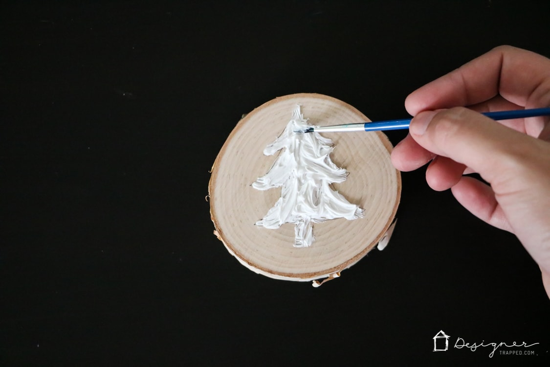 If you've ever wondered how to make Christmas ornaments that are unique and easy, this is the tutorial for you! I love how much texture the Christmas tree has--I never would have thought to use caulk!