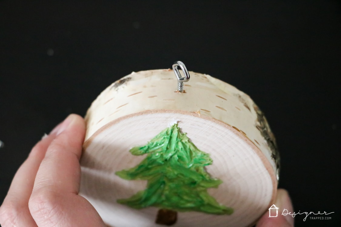 If you've ever wondered how to make Christmas ornaments that are unique and easy, this is the tutorial for you! I love how much texture the Christmas tree has--I never would have thought to use caulk!