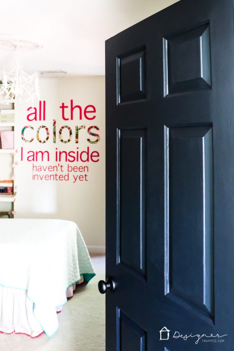 Love the idea of black interior doors for an affordable interior update! All you have to do is paint your doors black and update the hardware. HUGE impact!