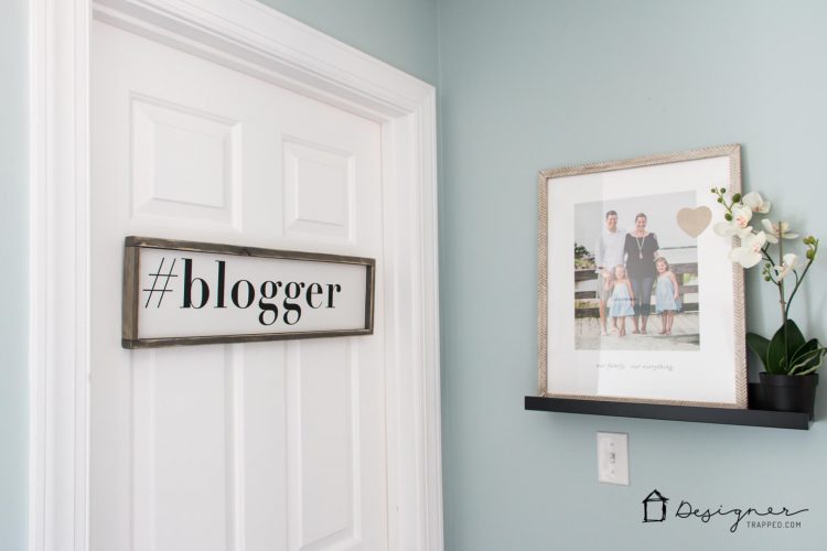 Love the idea of black interior doors for an affordable interior update! All you have to do is paint your doors black and update the hardware. HUGE impact!