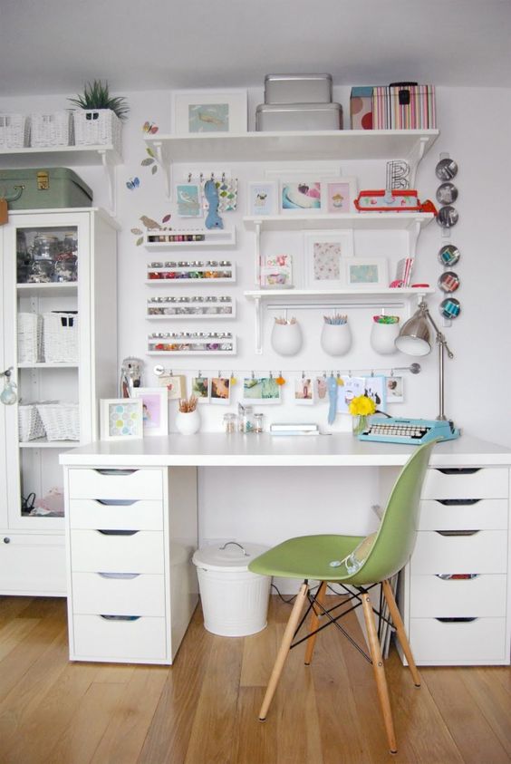 Featured image of post Home Office Ikea Desk Idea : Jennifer and sean didd a lovely home office makeover using mainly ikea items.