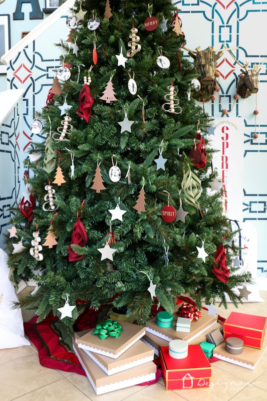 Think you can't fill an entire tree with DIY Christmas ornaments? Think again! I made all the ornaments on our Christmas tree myself with my Cricut Maker!