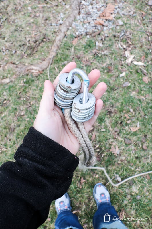 This DIY swing is a perfect addition to any back yard. It's easy to make and can be used as a standing swing or a sitting swing. All you need is a tree to attach it to! Make one for your kids with this easy tutorial.