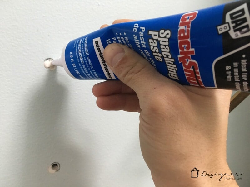 filling hole in wall with spackling paste