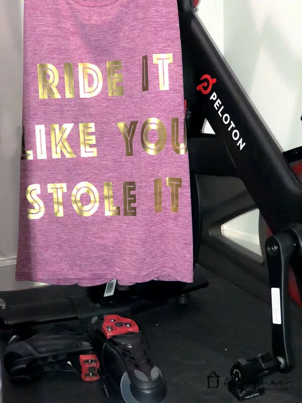 Now there is a heat transfer vinyl that has enough stretch to use on work out clothes, bathing suits, yoga pants, leggings and more! It's called SportFlex Iron On™ and it's awesome. In this post, you will learn how to use Cricut Iron On Vinyl for workout clothes, activewear and stretchy fabrics.