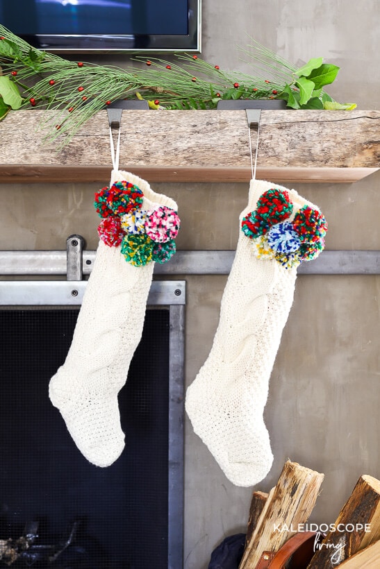 DIY pom pom stocking