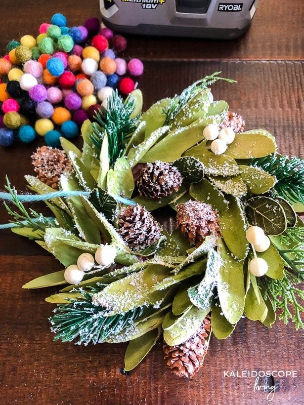 The Cutest Mini Wreaths for Christmas