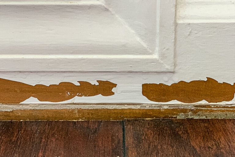 How to Repair Chipped Baseboards