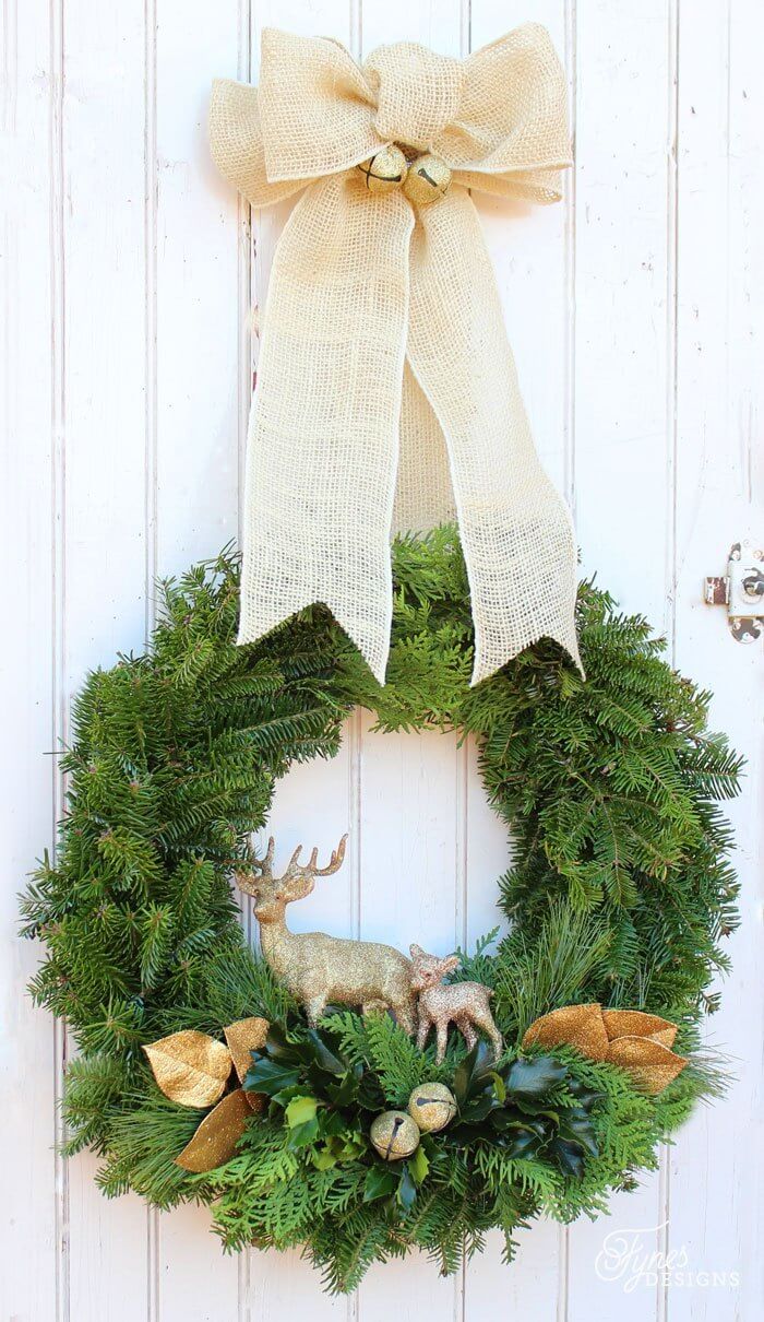 natural wreath with gold details