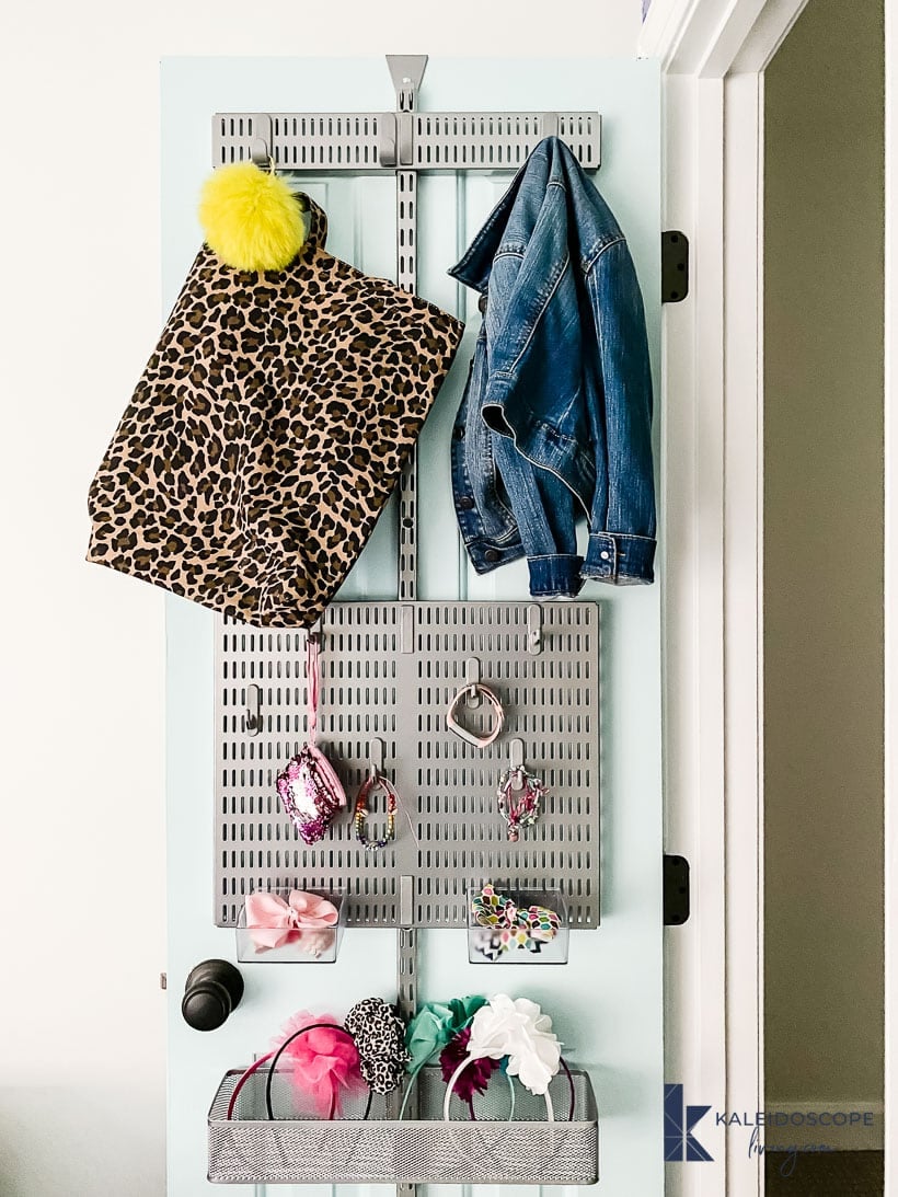 closet door organization