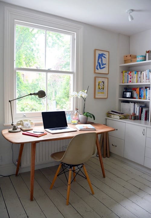 minimalist home office 