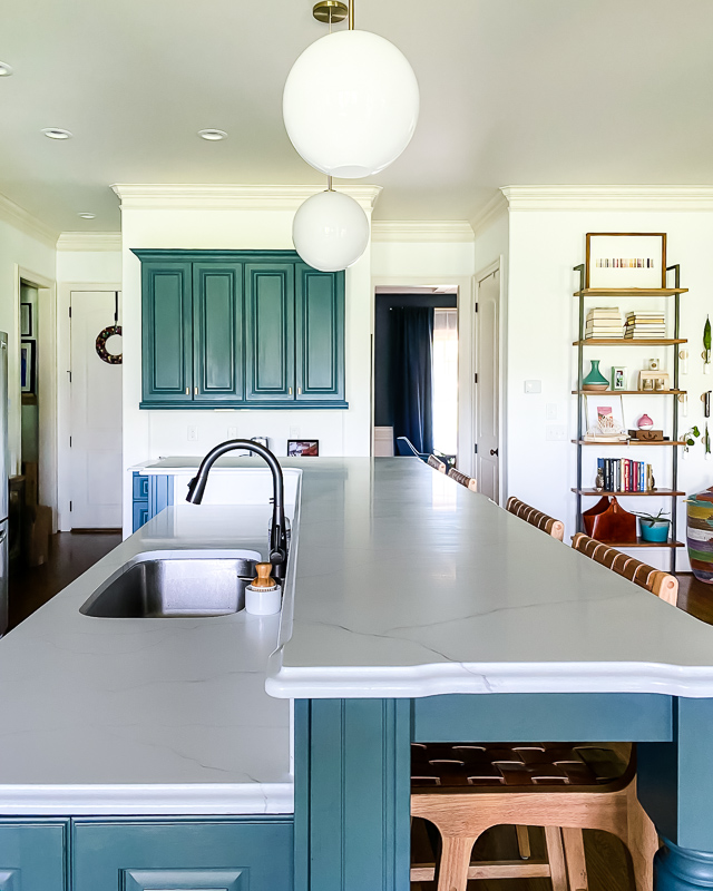 granite countertops painted to look like marble by Tasha Agruso of Kaleidoscope Living