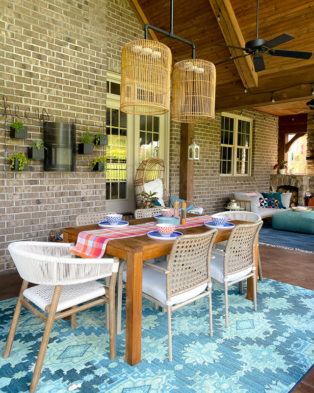 coordinating blue rugs in large outdoor space