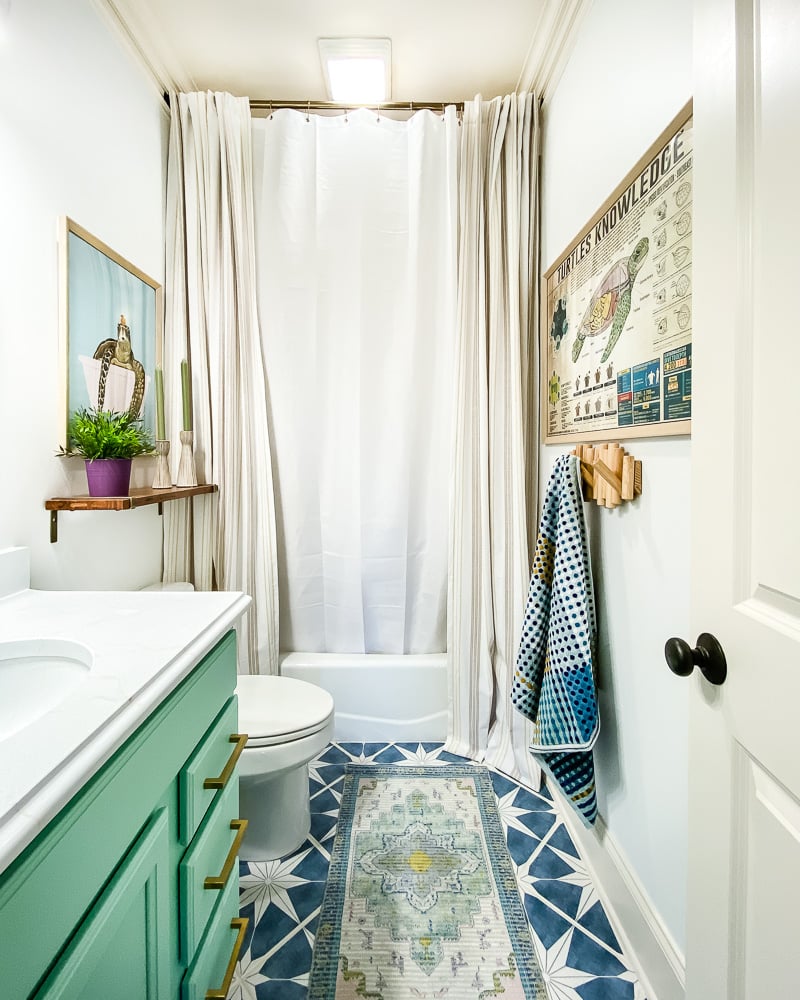 girl's blue and green bathroom