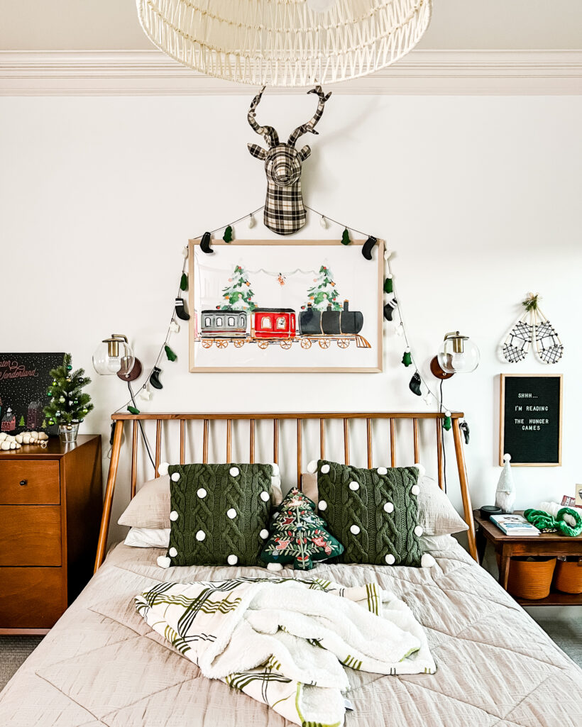 Christmas aesthetic - Photo of girl's bedroom decorated for Christmas by Tasha Agruso of Kaleidoscope Living