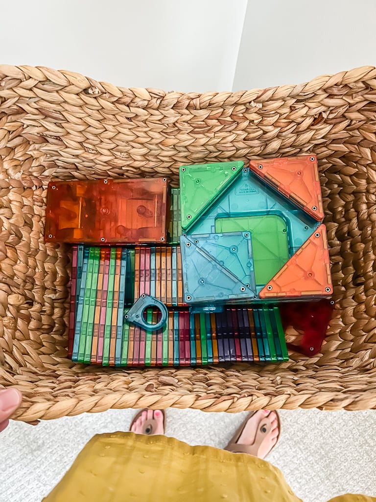 storage basket for magnatiles