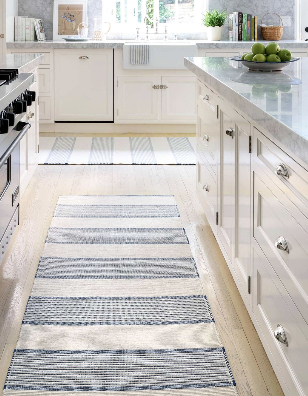 32 Durable Kitchen Rug Runners + Tips for Choosing