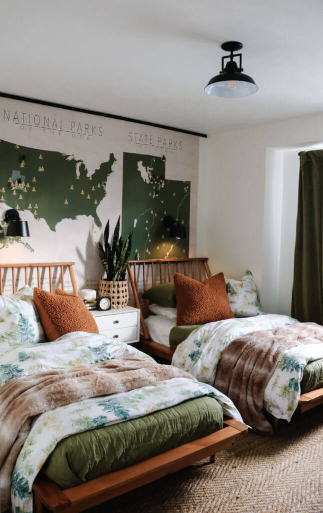 shared room with green and brown decor